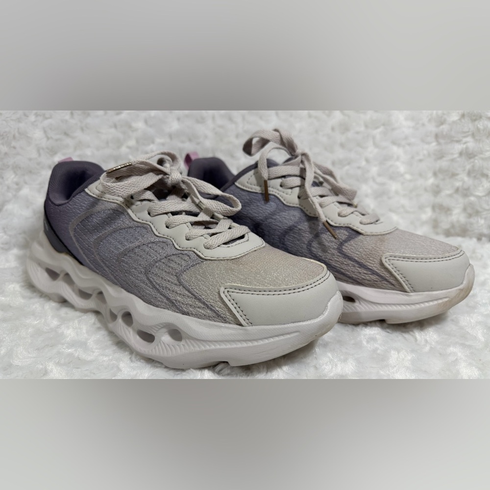 Geers Womens Size 10 White Purple and Gray Comfort Foam Sneakers